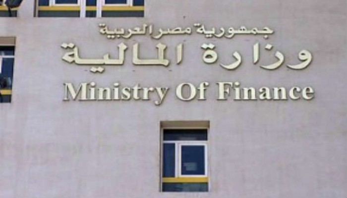 الانقلاب يقترض 11 مليار جنيه من أموال المودعين بالبنوك