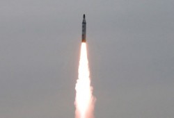 إدانة دولية لاختبار كوريا الشمالية صاروخا باليستيا