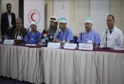 وفد طبي قطري يجري 18 عملية زراعة "قوقعة" لأطفال في غزة