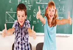 10 نصائح تحبب طفلك فى الدراسة والمدرسة
