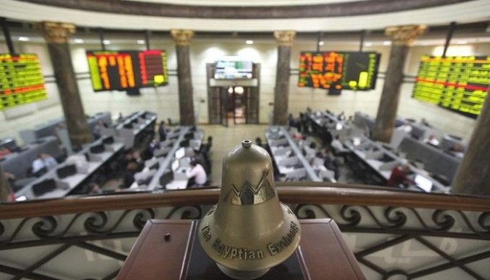 البورصة تخسر 25 مليارا.. وخبير دليل على هبوط "فقاعة" الدولار