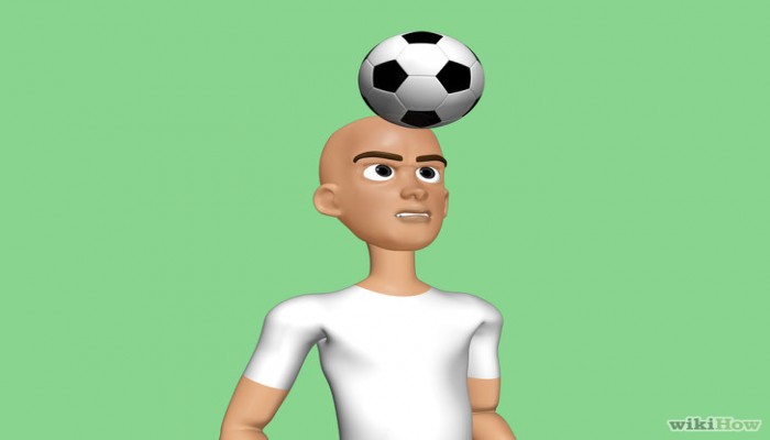 تكرار تسديد لاعبي كرة القدم ضربات "الرأس" يضر بالمخ