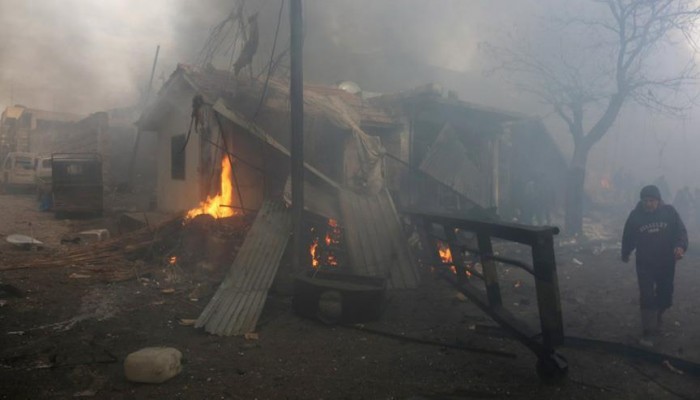 بالتزامن مع "أستانة".. براميل متفجرة وصواريخ فراغية على ريف إدلب