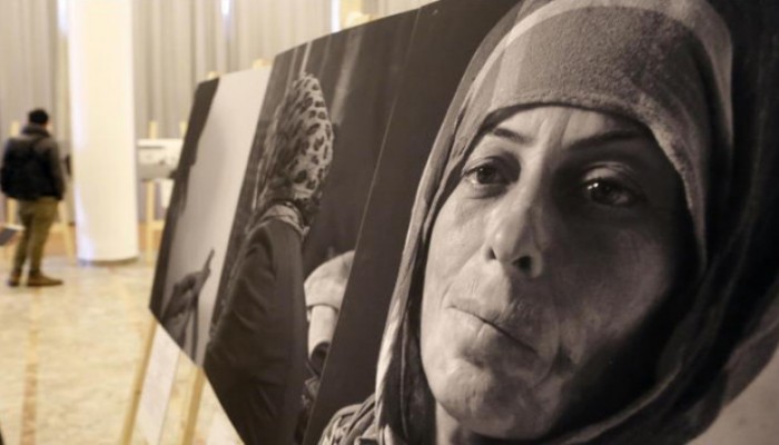 "أمهات سوريا" .. 30 سيدة يروين ويلات الحرب بصور وكتاب