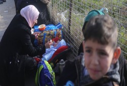 الانقلاب يفتح معبر رفح يوم السبت لعودة العالقين