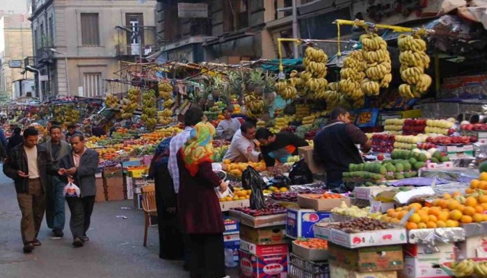 هل تنخفض الأسعار في مصر بتراجع الدولار؟