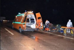 إصابة 13 شخصا بسبب انقلاب سيارة ميكروباص فى ترعة بقرية موشا فى أسيوط