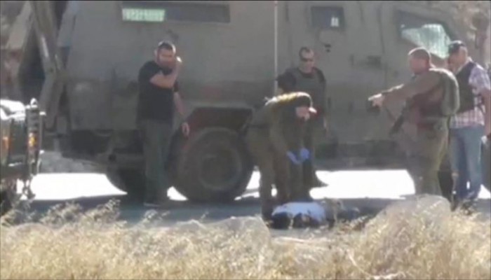 إصابة فلسطيني جراء دعسه من قبل مستوطن بالخليل