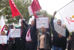 "تونس لا ترحب بالديكتاتور".. احتجاج تونسي على زيارة السيسي