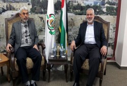 هنية والسنوار يعبران عن الاعتزاز بديمقراطية "حماس" الداخلية
