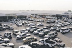 بائعو سيارات : البنوك تصرف الدولار بسعر 19 جنيه