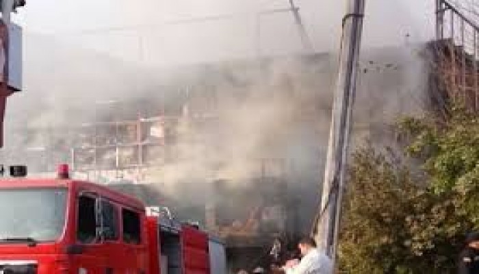 حريق هائل بمصنع بلاستيك في شبرا