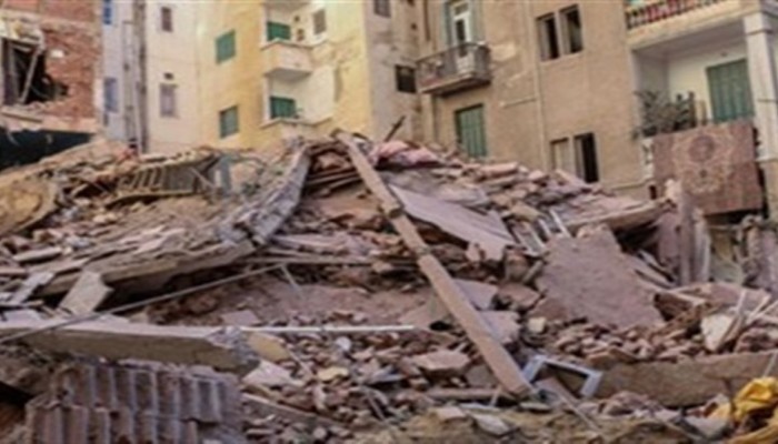مصرع موظفة وإصابة شقيقتها في انهيار عقار من 4 طوابق بالإسكندرية