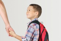 احذري: كذبك يؤثر على طفلك بهذه الطريقة