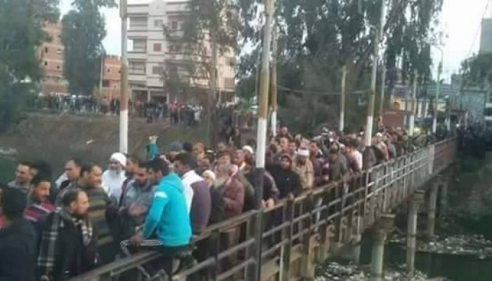 رغم الحصار الأمني: الآلاف ينتظرون تشييع جثمان الشيخ عمر عبد الرحمن