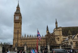 بريطانيا تعلن تراجع أعداد المهاجرين القادمين إليها خلال 2016