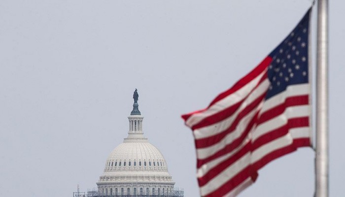 أمريكا.. مسلمة تقاضي الشرطة إثر إجبارها على خلع الحجاب