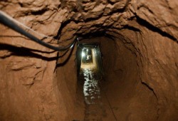 وفاة 3 فلسطينيين في نفق حدودي مع مصر