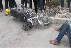 بتر ساقى شابين بعد إصابتهما فى تصادم دراجة بخارية وسيارة بدمياط