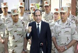 معاريف العبرية : إسرائيل تساعد السيسي "عسكريا" في سيناء