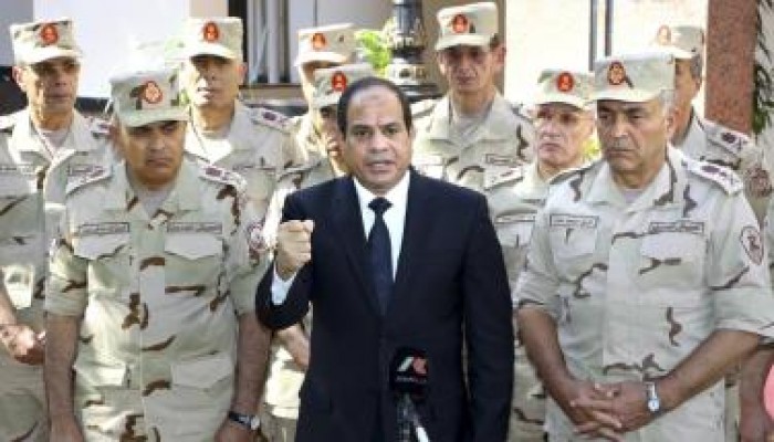 معاريف العبرية : إسرائيل تساعد السيسي "عسكريا" في سيناء