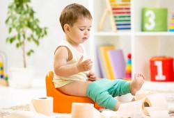 كيف أساعد طفلي ليتخلى عن الحفاضة؟