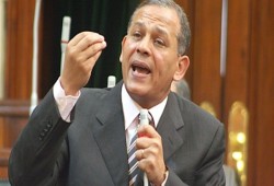 تشريعة برلمان السيسي توافق على إسقاط عضوية السادات