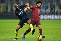 صلاح يشارك في اختراق صواريخ "نينجا" روما لإنتر بالدوري الإيطالي