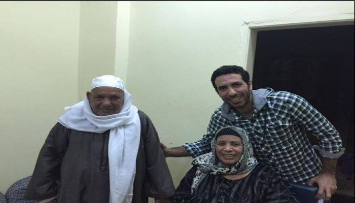 معلق رياضي : أبو تريكة في حالة انهيار بسبب غيابه عن جنازة والده .. ولهذا السبب لم يتمكن من الحضور