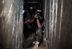 تقرير إسرائيلي: لدى حماس 15 نفقا أسفل حدود قطاع غزة