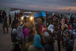 750 ألف شخص بالموصل يعانون من نقص الطعام والشراب