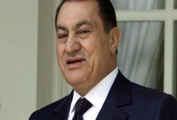 صحف بريطانيا: السيسي يسجن الإخوان ويبرئ مبارك