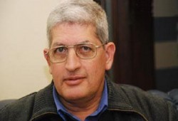 مصادر قانونية : "المرسي" على شفير الموت في العقرب