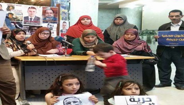 "أسر الصحفين المعتقلين" تطالب بالإفراج الفوري والسريع عن ذويهم