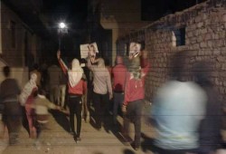 حوش عيسى تنتفض ضد العسكر و تطالب بالحرية للمعتقلين