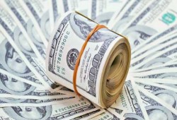 الدولار يرتفع بالسوق السوداء في نهاية تعاملات الجمعة