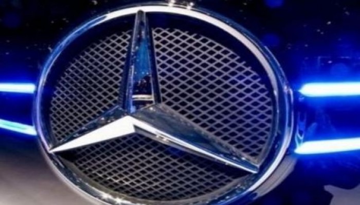سحب مليون سيارة مرسيدس بسبب خطر الاحتراق