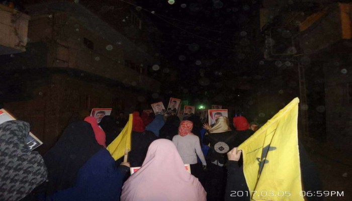 مظاهرات ليلية بالمحافظات تطالب بتحرير الوطن من "العصابة"