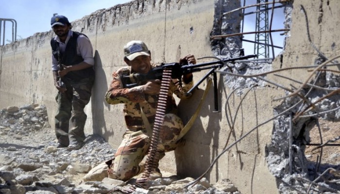 اشتباكات عنيفة بين النظام والمعارضة على أطراف دمشق