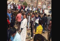 أهالي دسوق يتظاهرون بسبب "بطاقات التموين"