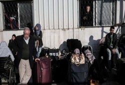 سلسلة بشرية لثوار كوم حماده تطالب برحيل العسكر والحرية للمعتقلين