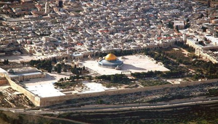 الهيئات الإسلامية في القدس تدعو الأهالي للأذان من أعلى أسطح منازلهم