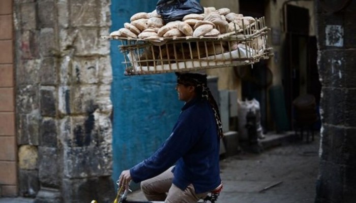 صحيفة فرنسية: مظاهرات الخبز تهز «نظام السيسي»
