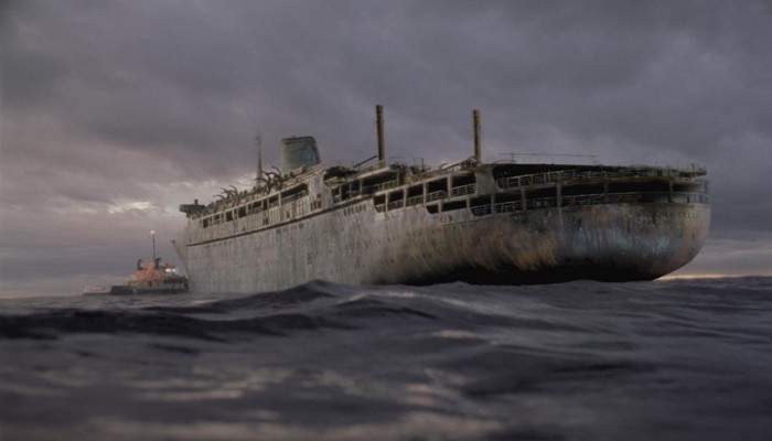 "سفن أشباح" بمناطق صراع مثل سوريا وليبيا.. تعرف على سرها