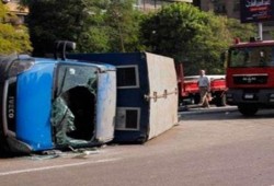 إصابة 18 مجندًا في انقلاب لوري ترحيلات بسوهاج