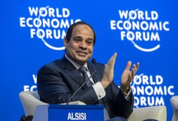 مصر تقترب من لقب "صاحبة أكبر عجز موازنة في العالم"