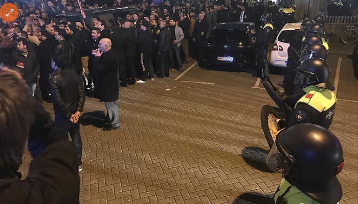 إسلاميون مصريون ينددون بفضيحة هولندا بحق وزيرين تركيين