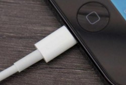 5 طرق لشحن بطارية هاتف "الآيفون" في أسرع وقت.. تعرف عليها