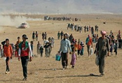 عدد نازحي الموصل يقفز إلى 100 ألف شخص