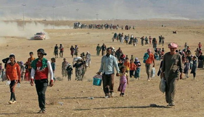 عدد نازحي الموصل يقفز إلى 100 ألف شخص